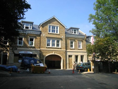 189 583x777 Richmond Kingswood Court 001