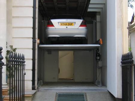 706 600x450 Ashburn Place 1