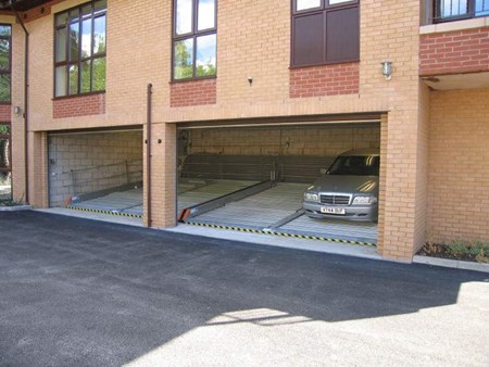 752 583x777 Mosely Court 002